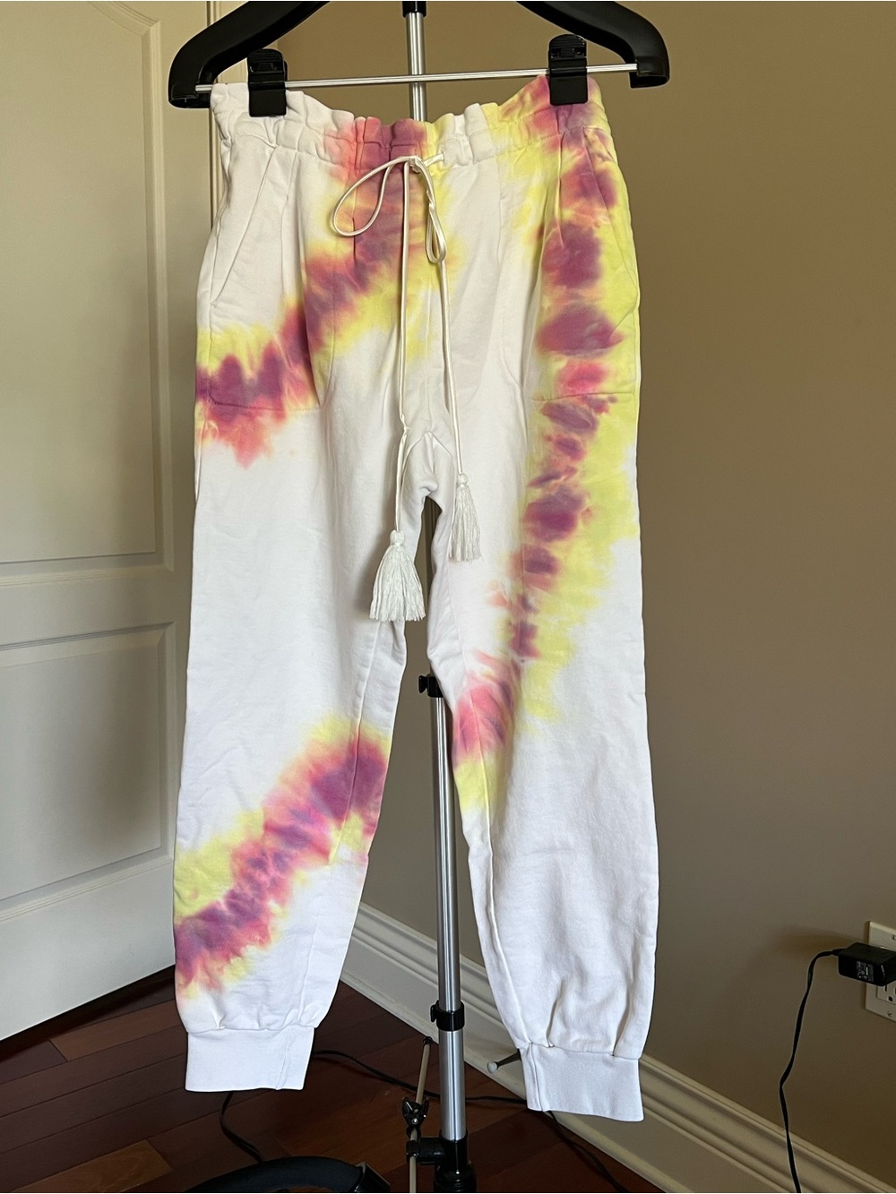 Something Navy tie-dye paper bag, sweatpants size medium